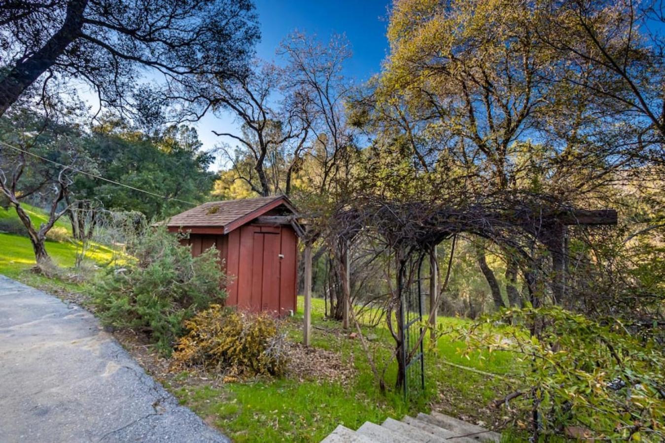 Sierra Vista Lookout Lodge With Creek, Waterfall And Waterholes, Minutes From Bass Lake And Yosemite South Gate North Fork Екстер'єр фото